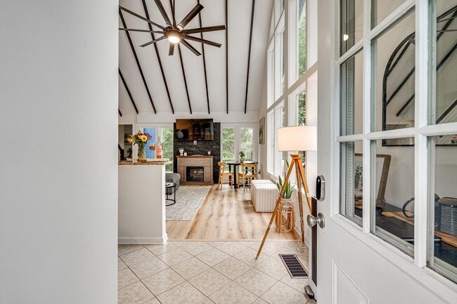 Building Photo - 241 Wildcat Dr