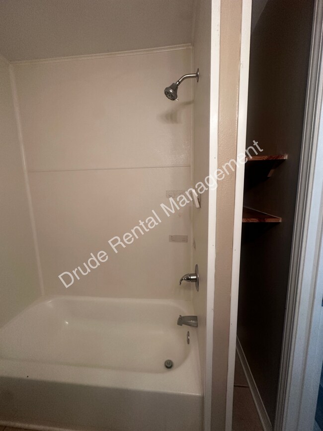 Photo - 14018 Virginia Dr