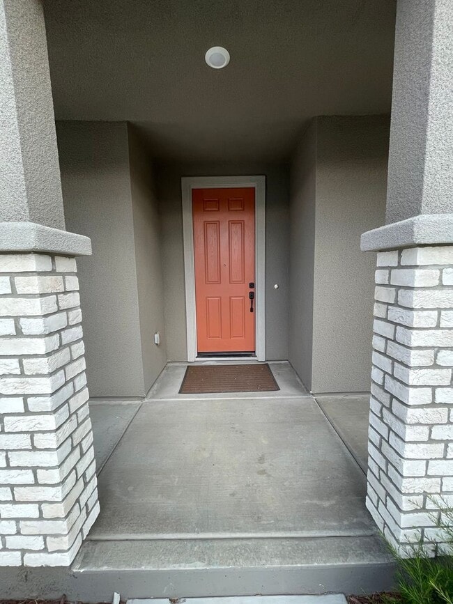 Photo - Beautiful new home with open floor plan av...