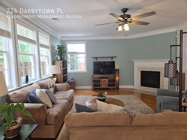 Photo - 224 Darbytown Pl