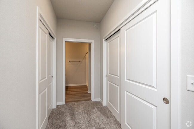 3BR, 2BA - 1,181SF - Denali - Closets