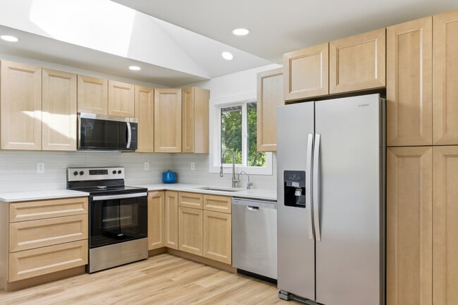 Photo - W309S10340 Knoll Ct
