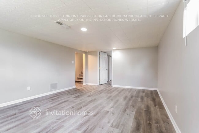 Photo - 2727 S Stuart St