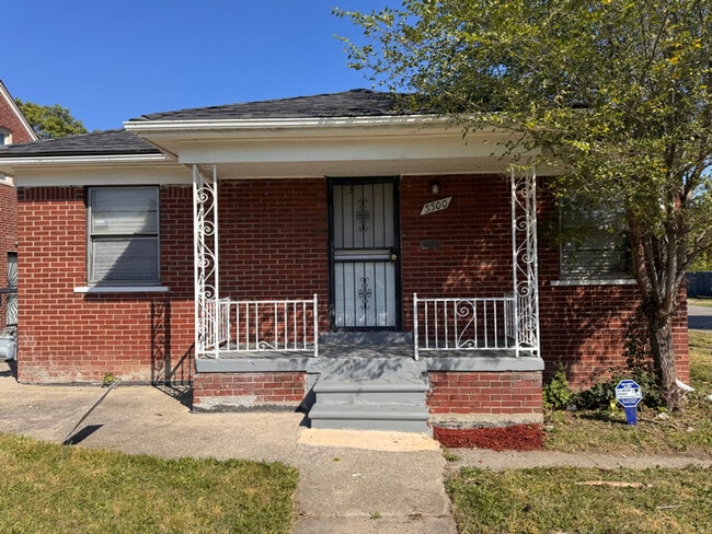 Building Photo - 5500 Chalmers St