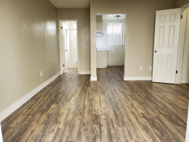 Photo - 1605 Lomita Blvd Unit 2