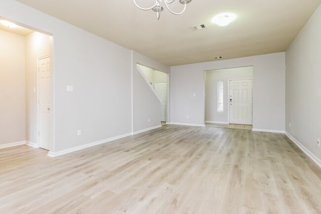 Photo - 13007 Echo Landing Dr