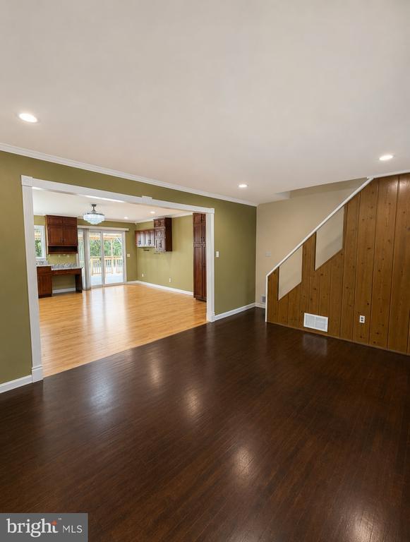 Photo - 816 Crothers Ln