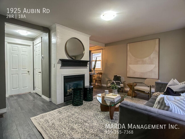 Photo - CHARMING 2 BED/1 BATH BUNGALOW - EAST WINDSOR + HYDRO,WATER & GAS!