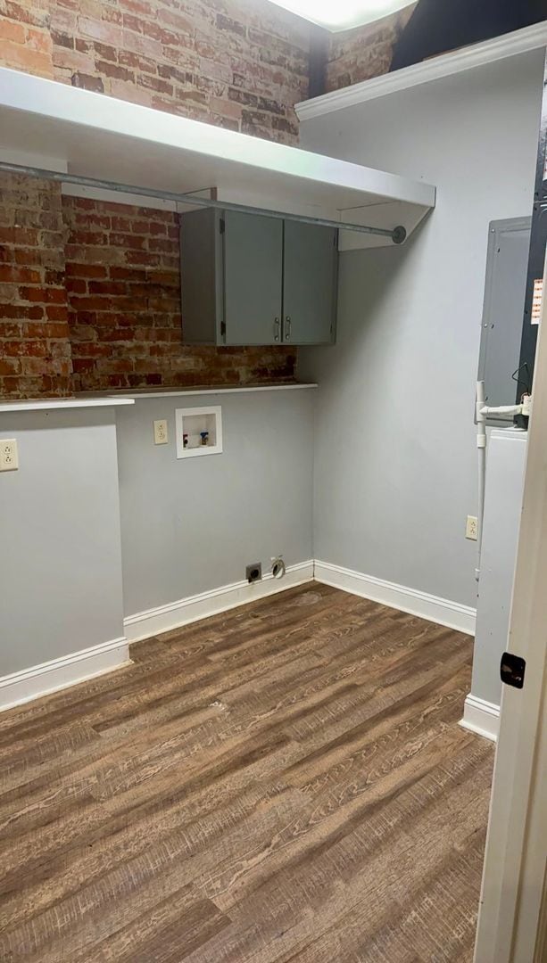 27 W Oak St Unit 27 W OAK ST