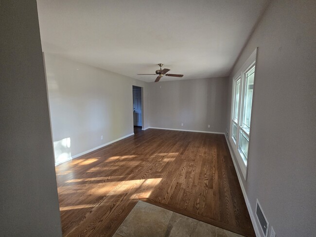 Photo - 711 Church St