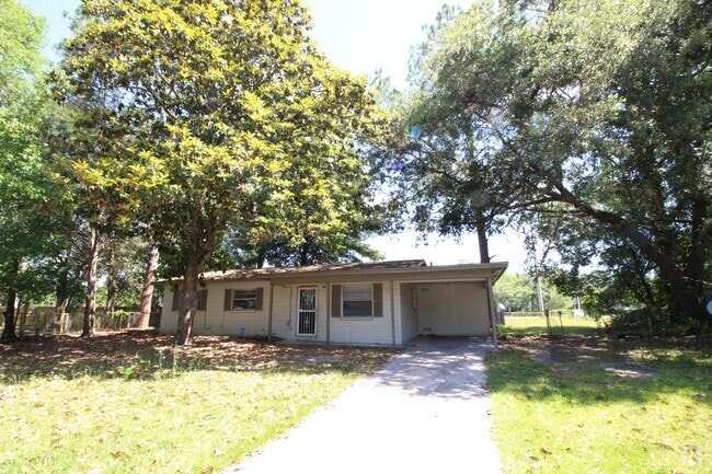 Building Photo - 3827 NE 13th Dr Rental