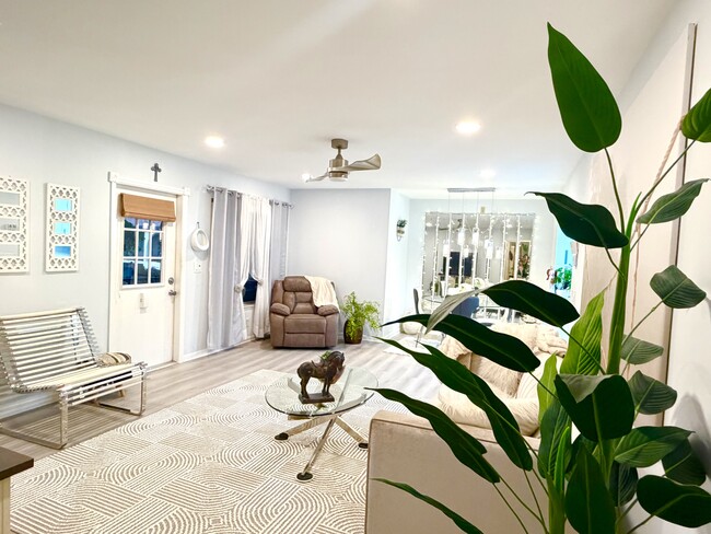 Photo - 301 Knotty Pine Cir Unit Knotty Pine Cr.B2