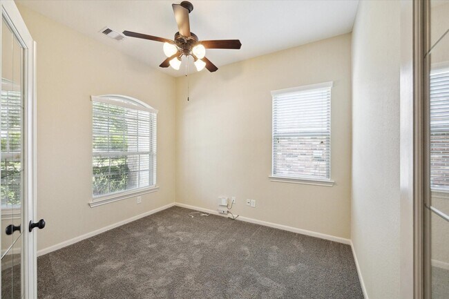 208 Morgan Isle Ln