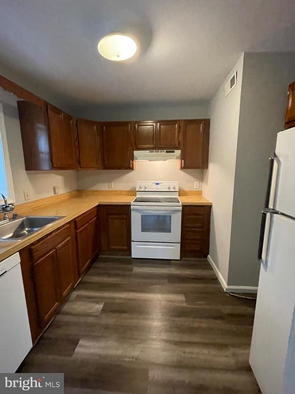 Photo - 102 Buckingham Ln Unit 301