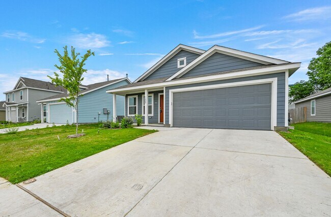 Building Photo - New 3 Bed 2 Bath Rental