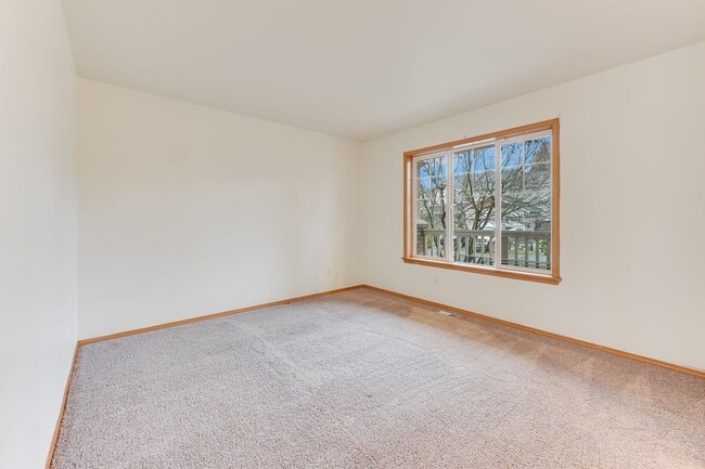 Photo - South Hill 3 bedrooms 2.5 bath house