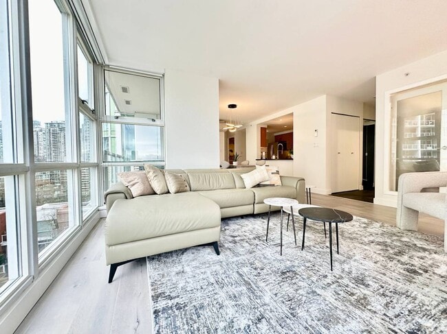 Photo - 1077 Marinaside Cres Unit 905