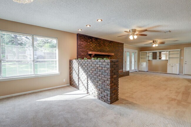 Photo - 3 Bedroom 2 Bathroom Home in Wake Village, TX