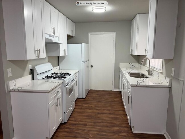 Photo - 3036 Will Rogers Pl SE