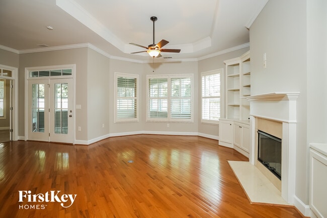 Photo - 207 Hickory Nut Ln
