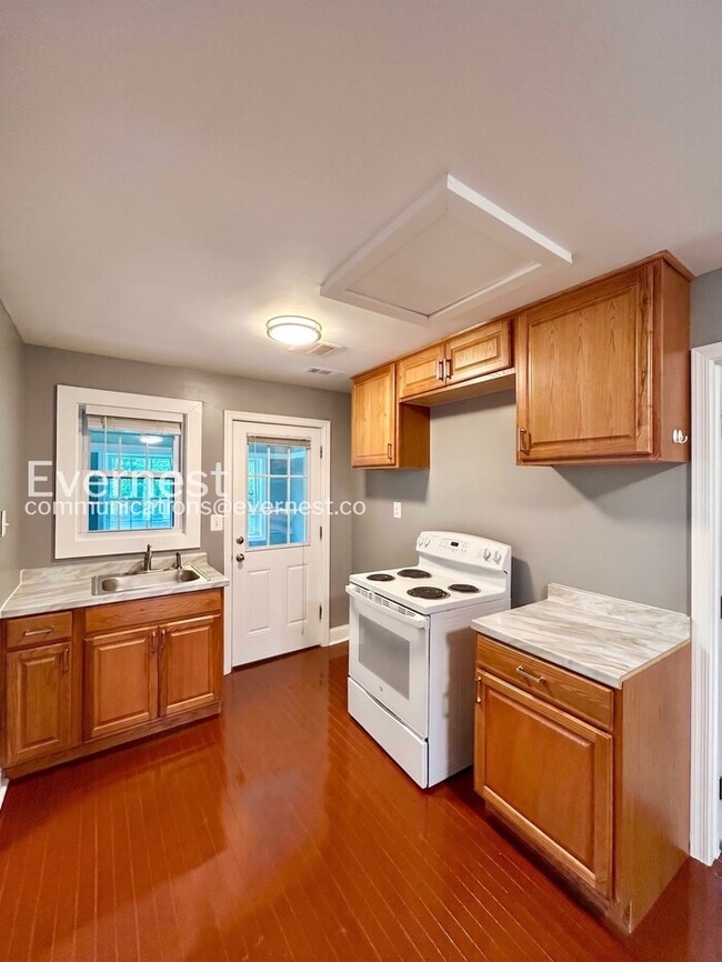 Photo - 2 Bed, 1 Bath Home with Off-Street Parking / Pet-Friendly / Available Now!