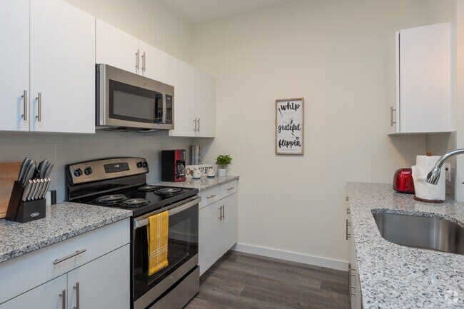 1BR 1BA - Mosaic on Main