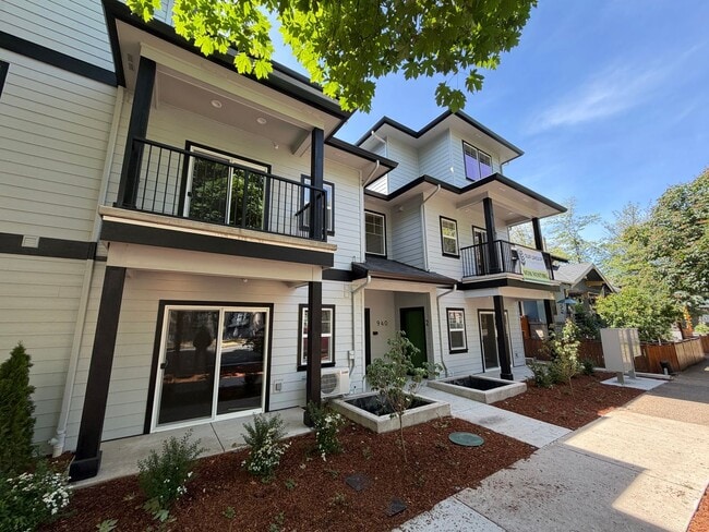 Photo - Brand New 2 bedroom 1.5 bath unit Unit Apartment #4`
