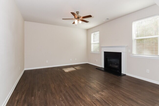 Photo - 220 Foggy Creek Ln