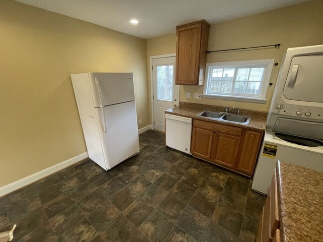 Photo - 2 Bd 1 Ba