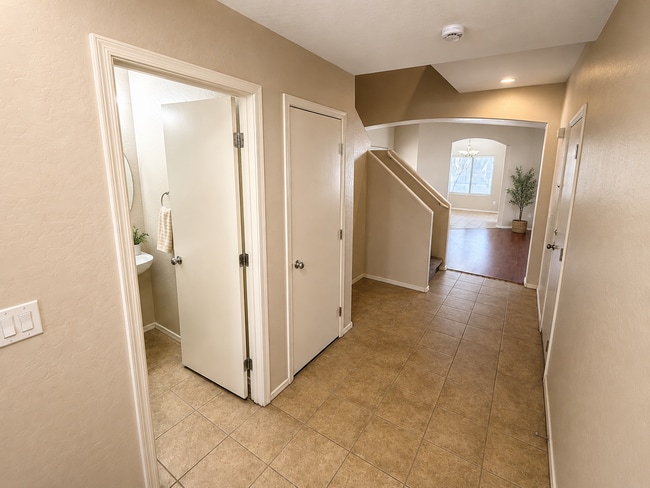 5158 W Shaw Butte Dr