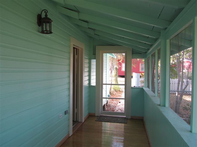 Extended Stay Studio apartment, 1 bed, 1 bath; fully furnished, all utilities and lawn care inclu...