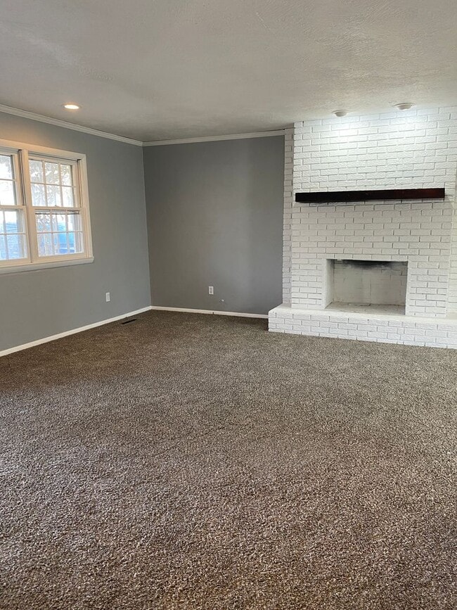 Photo - 3 bedroom/1.5 bathroom house/2 car garage