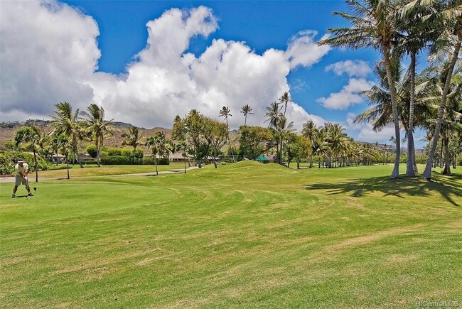 Photo - 4999 Kahala Ave