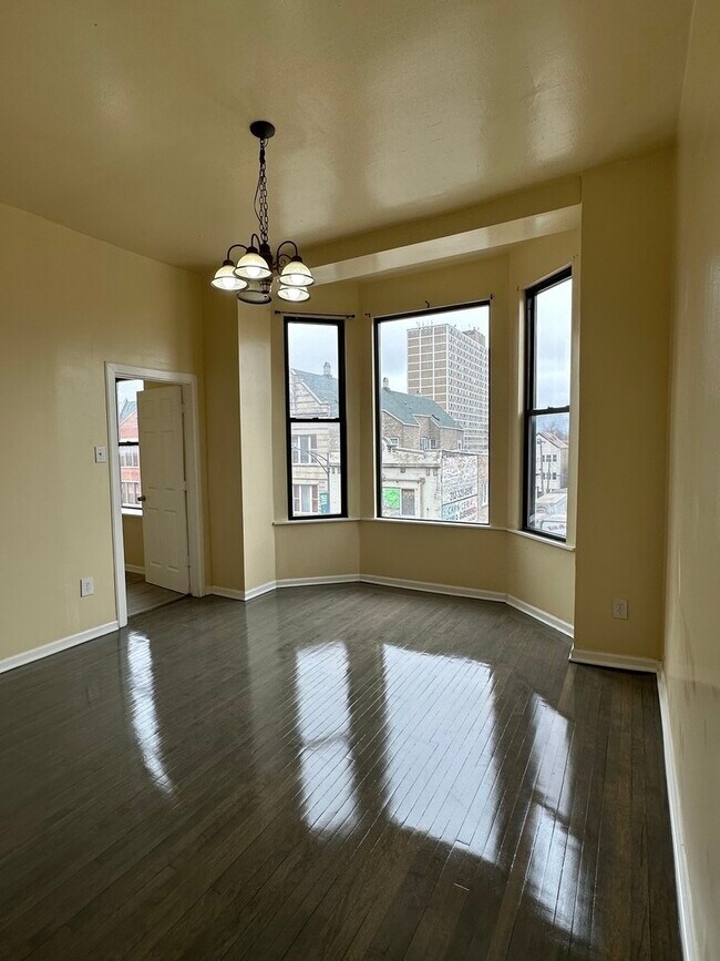 Photo - 3005 W Cermak Rd Unidad 3F