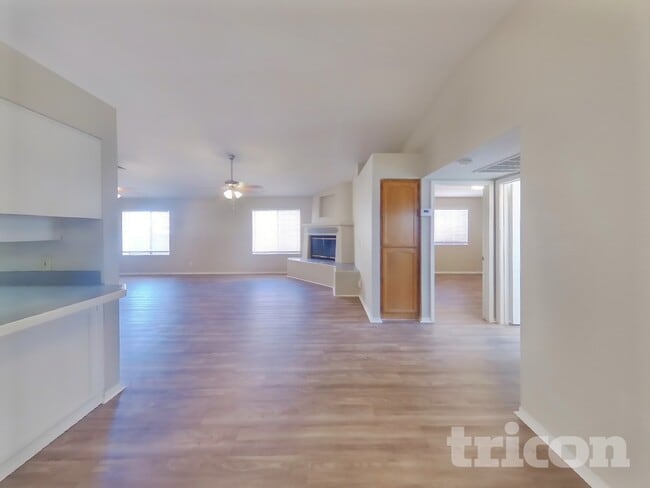 Photo - 6309 E Ivyglen St