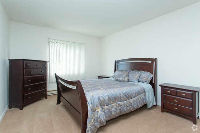 Dynasty Pointe Apartments