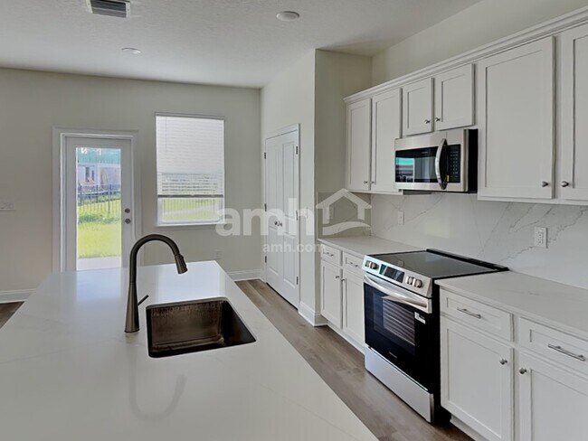 Photo - 5679 Oesterle Rd