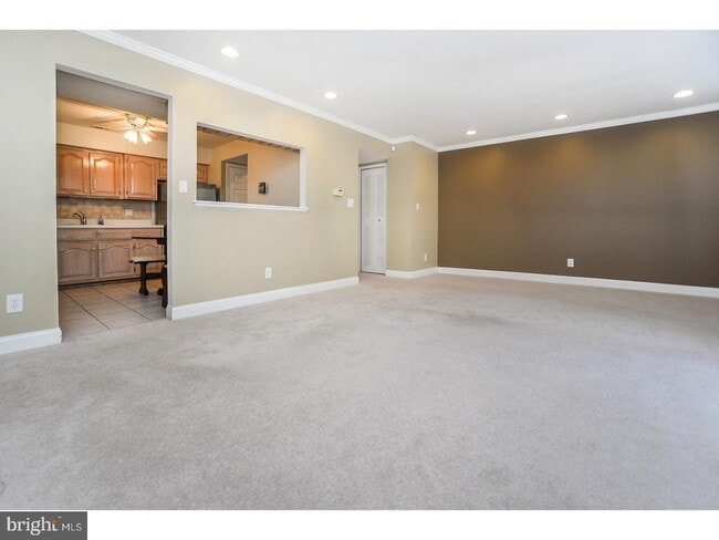 Photo - 102 Hazelwood Ln
