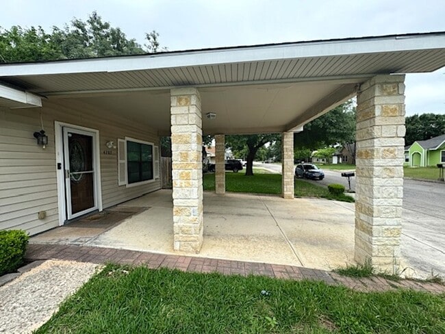 Photo - Move In Special! Roomy 2 bedroom 1 bath in...