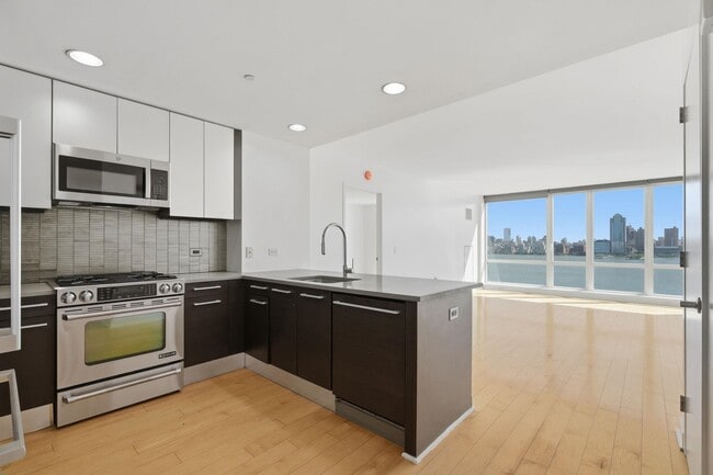 2 2nd St Unit 1603