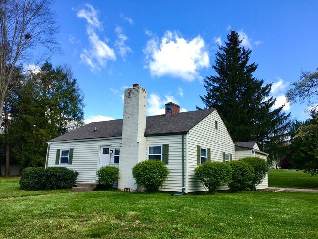 3 bedroom/1.5 bath home in Devola - 3 bedroom/1.5 bath home in Devola