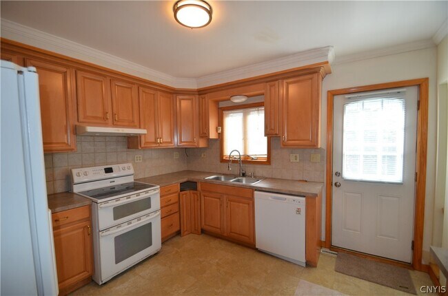 Photo - 210 Lincoln Park Dr