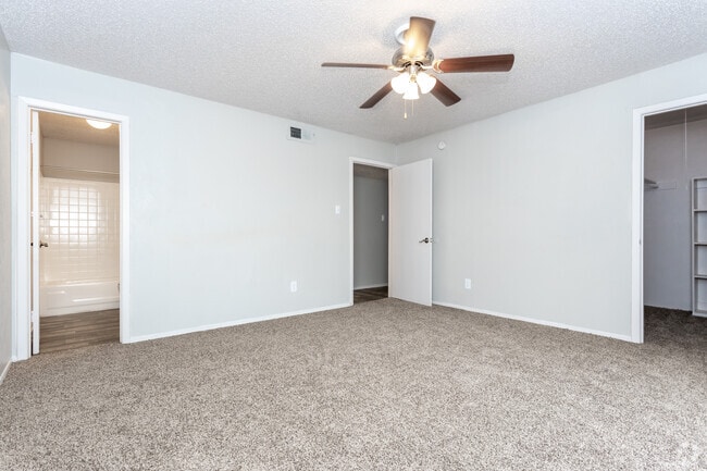 2HAB, 2BA-1,096 ft² - Appian Way