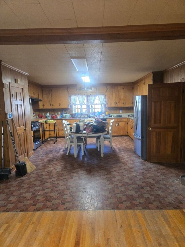 Photo - 1033 Skyline Dr