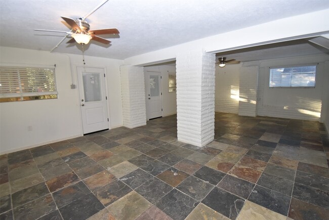 Building Photo - 82 Harbor Ln