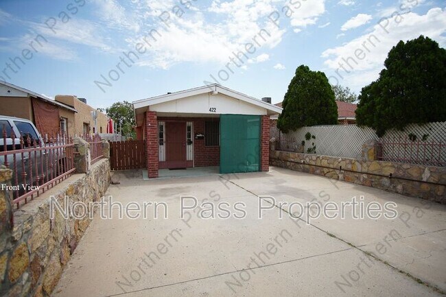 Building Photo - 422 Val Verde St