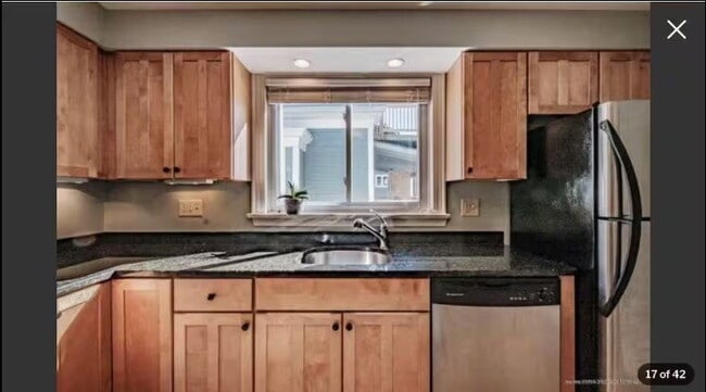 Photo - Don't miss out! Modern 2 bed condo in the ... Unit #3