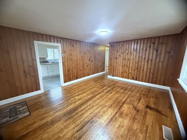 Photo - Nice, Recently Remodeled 2-Bedroom Bungalow with River Access in Bristol