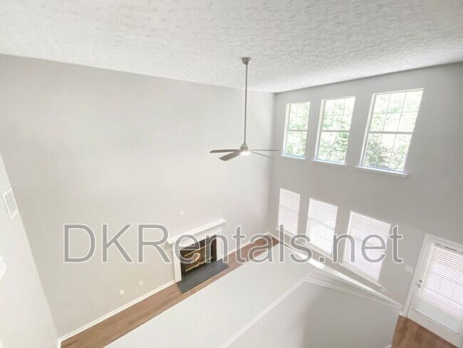 Photo - 1232 Gates Cir SE