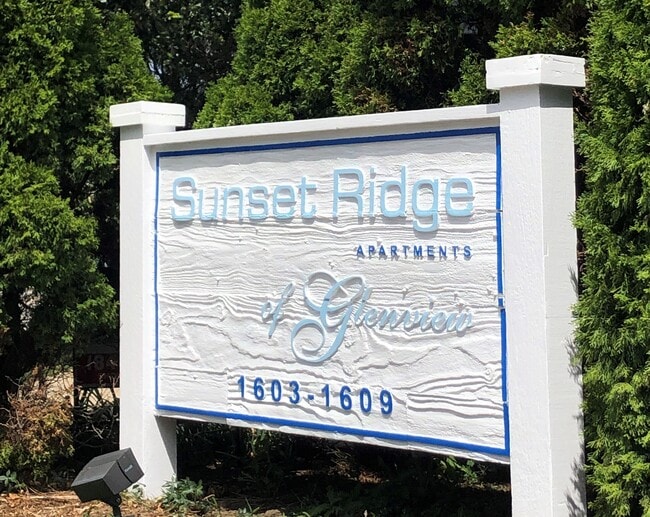 Photo - Sunset Ridge Apartments of Glenview